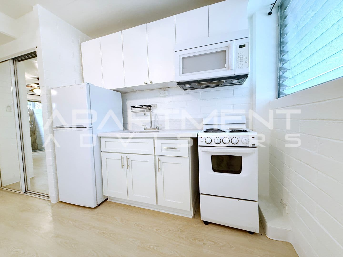 Honolulu Apartment: 264 Kaiulani Ave