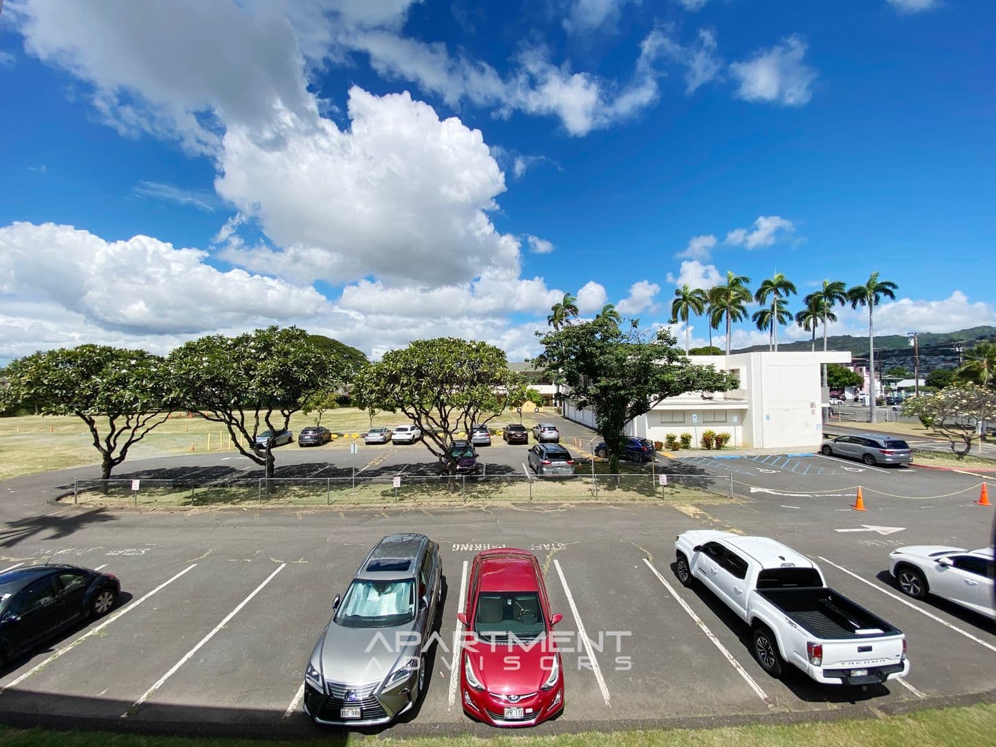 Honolulu Apartment: 980 Robello Ln