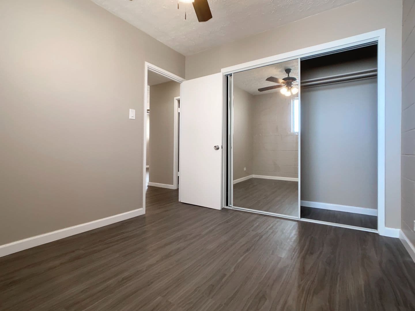 Honolulu Apartment: 716 Lukepane Ave