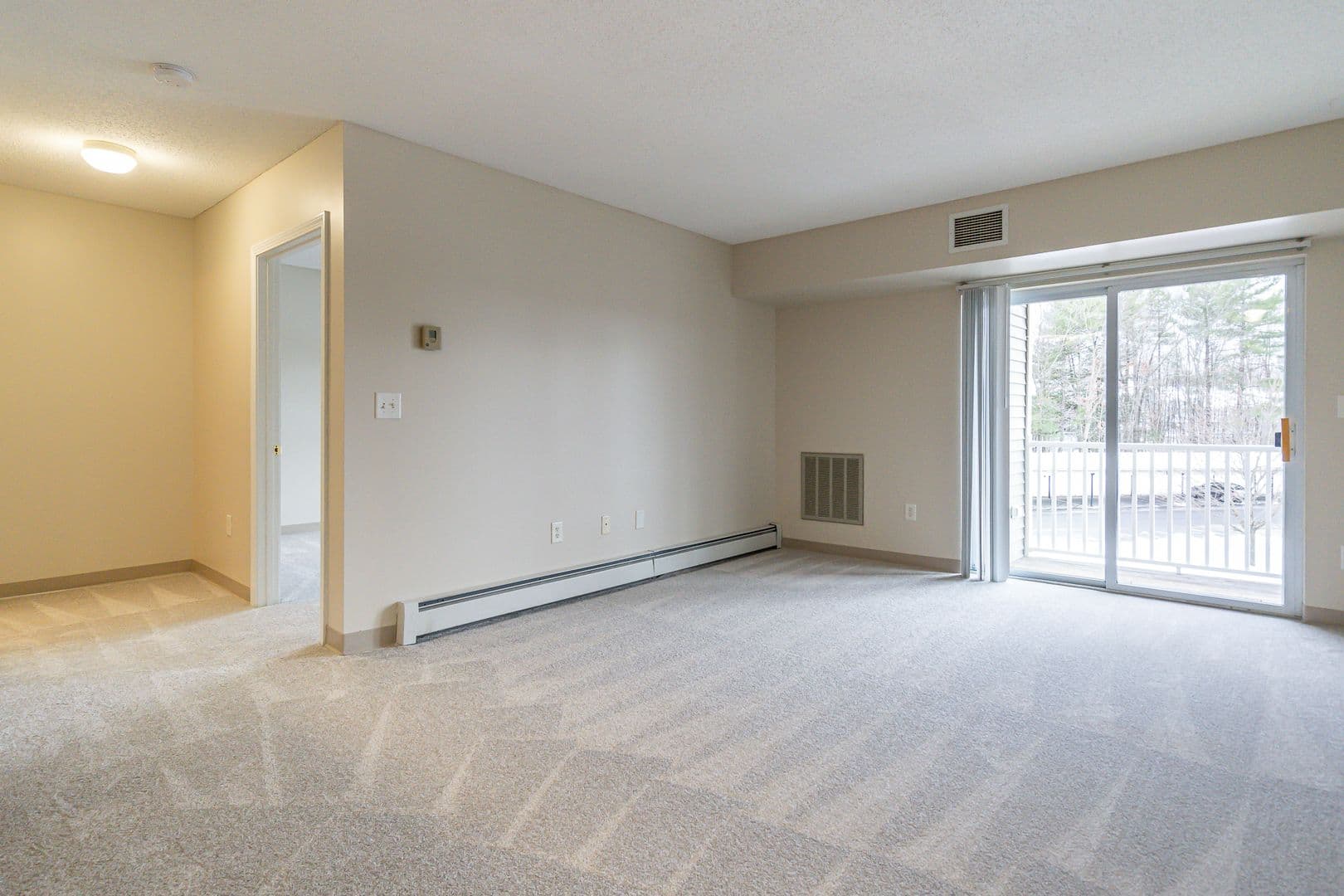 Merrimack Apartment: 4 Bowers Landing Drive