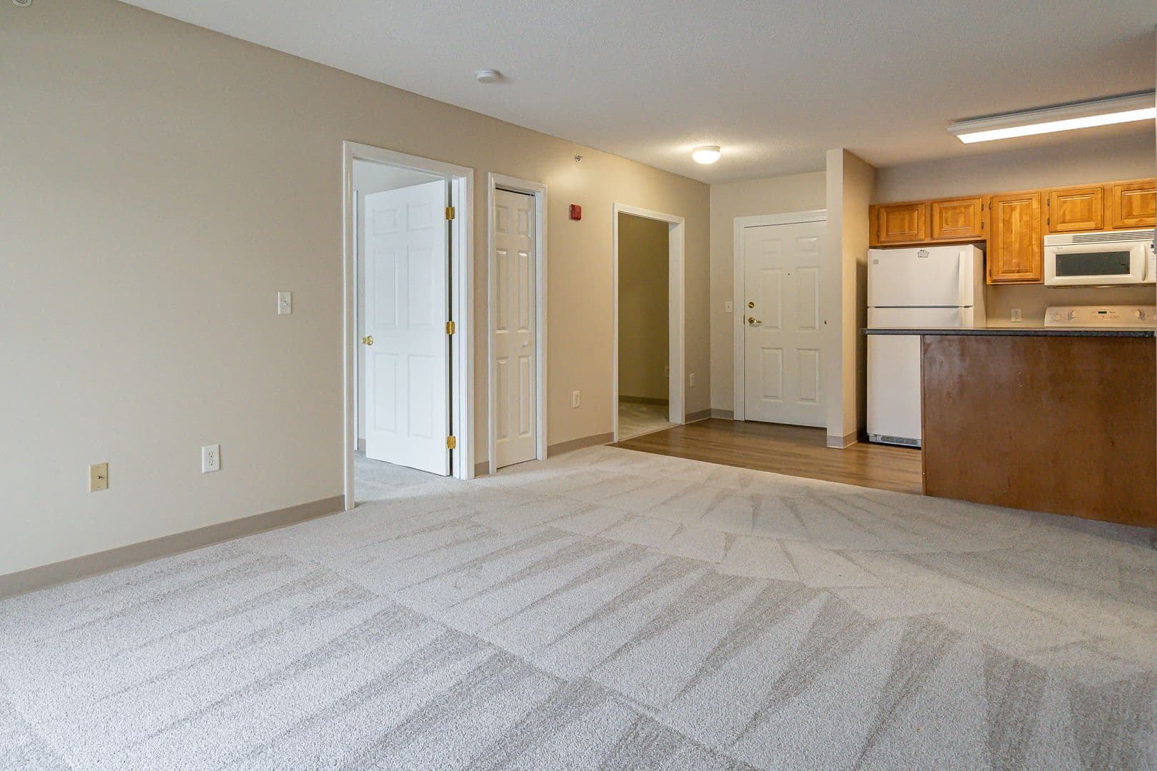 Merrimack Apartment: 4 Bowers Landing Drive