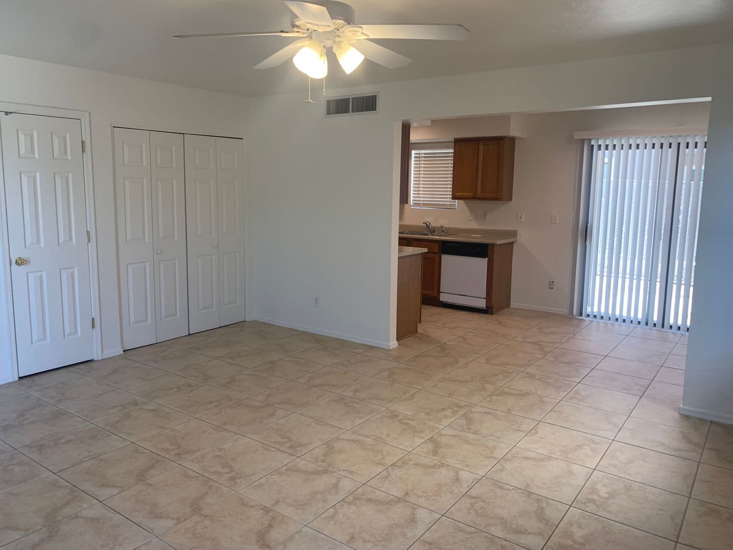 Tucson Apartment: 9111 E Broadway