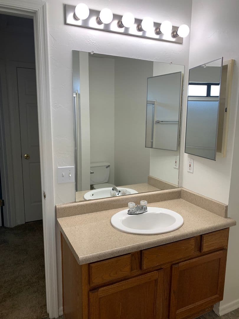Tucson Apartment: 9111 E Broadway