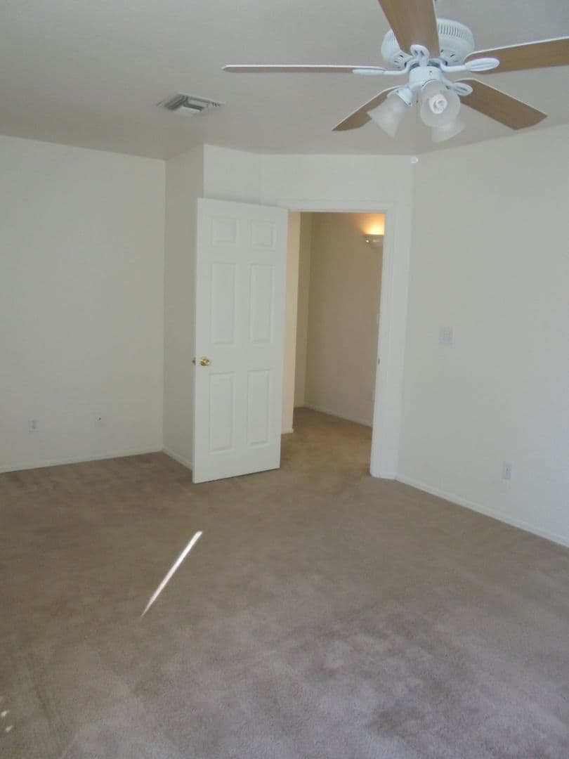 Tucson Apartment: 9111 E Broadway