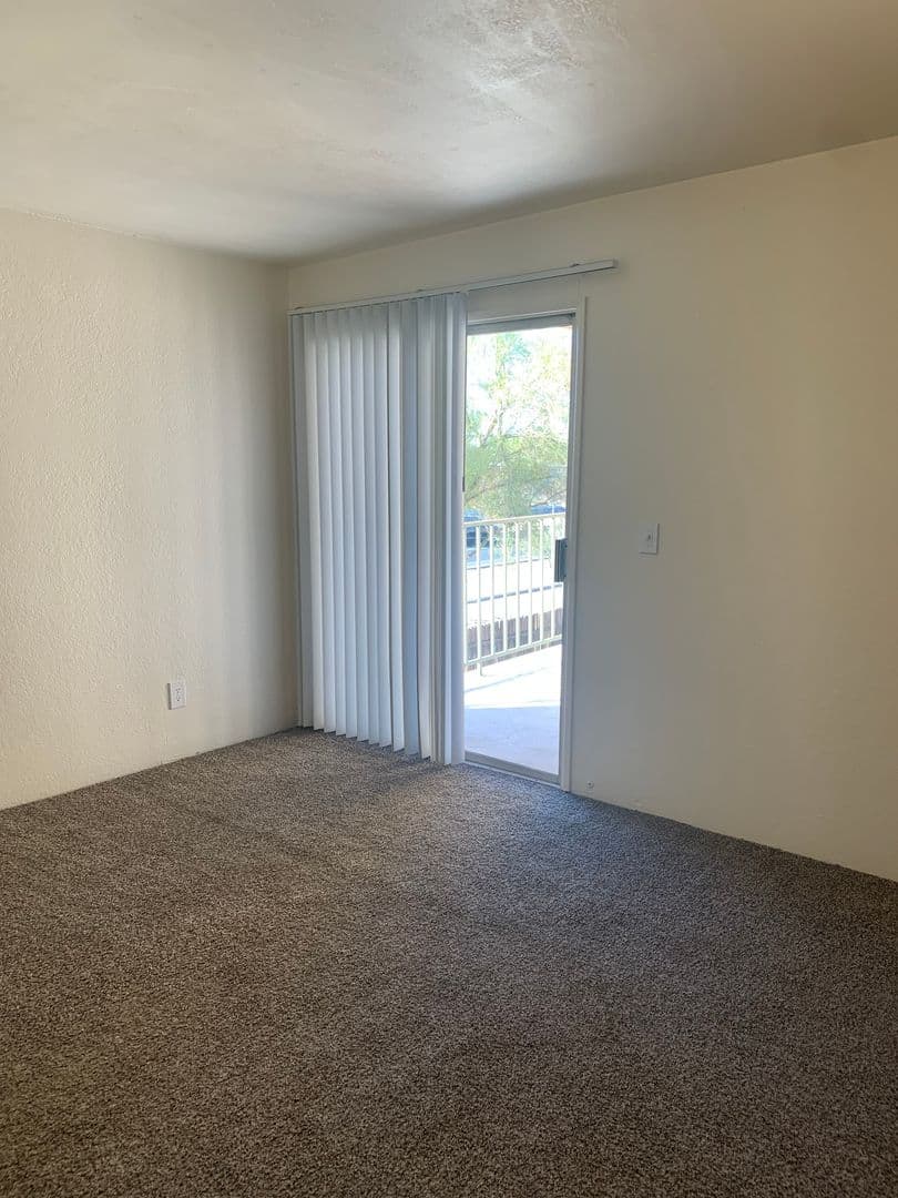 Tucson Apartment: 9009 E Broadway