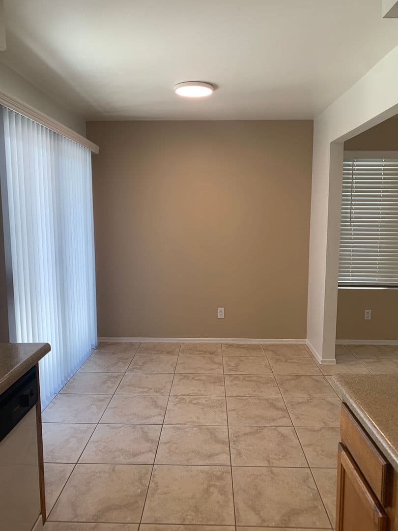 Tucson Apartment: 9111 E Broadway