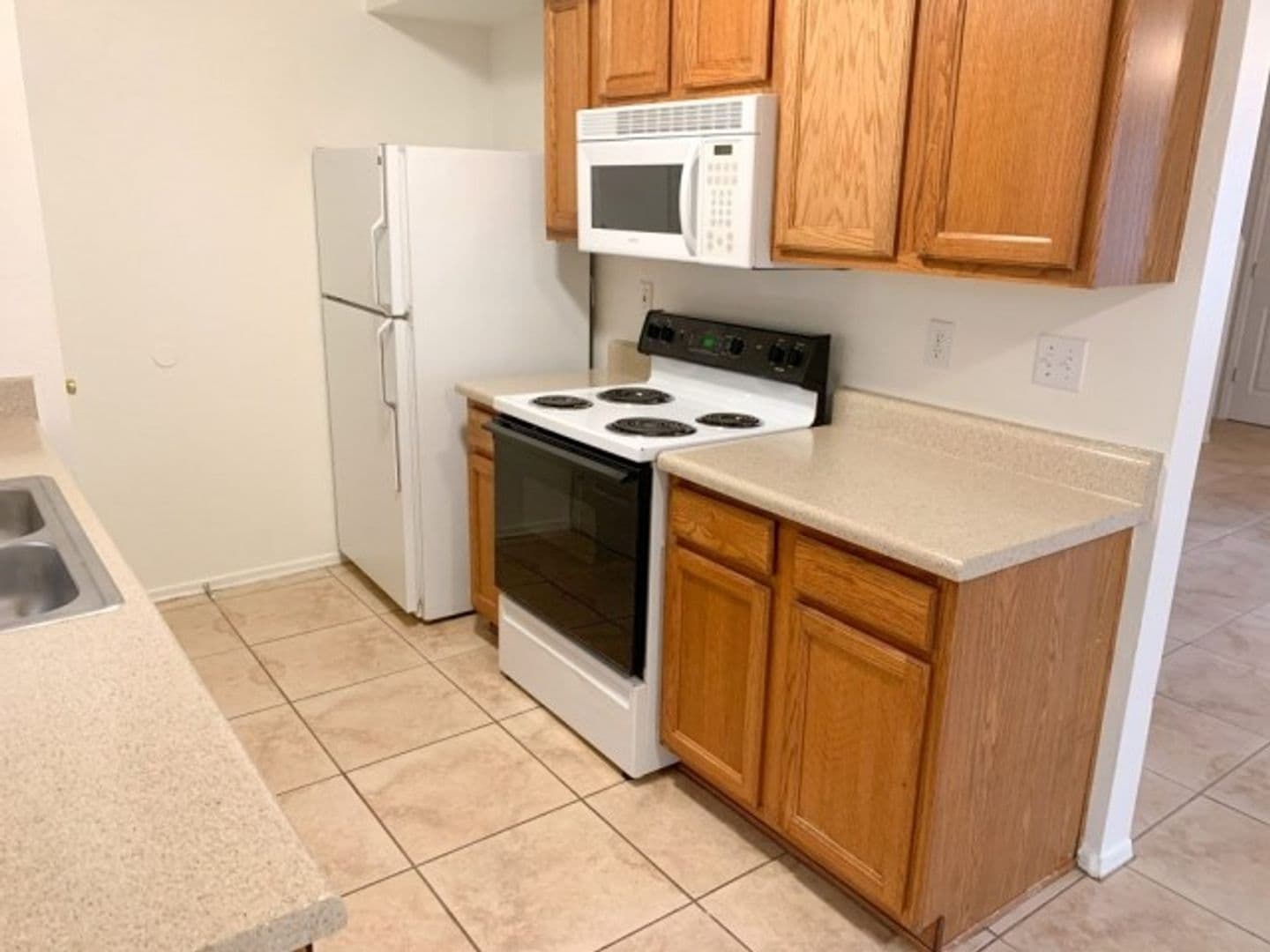 Tucson Apartment: 9111 E Broadway