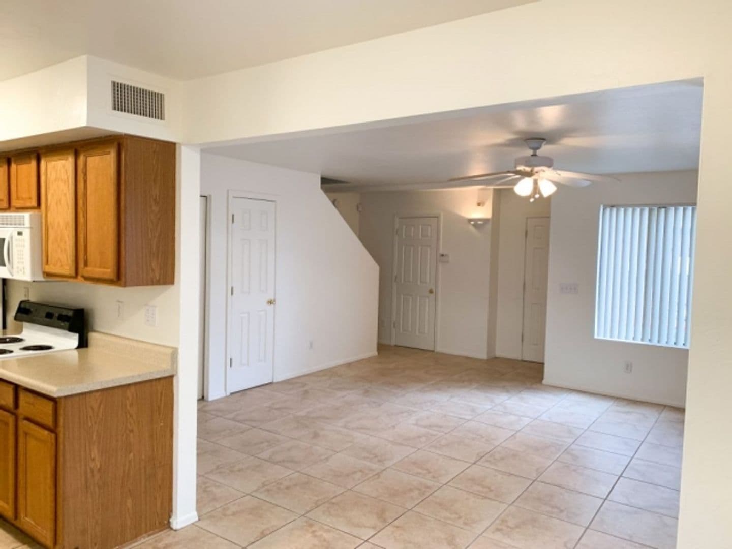 Tucson Apartment: 9111 E Broadway