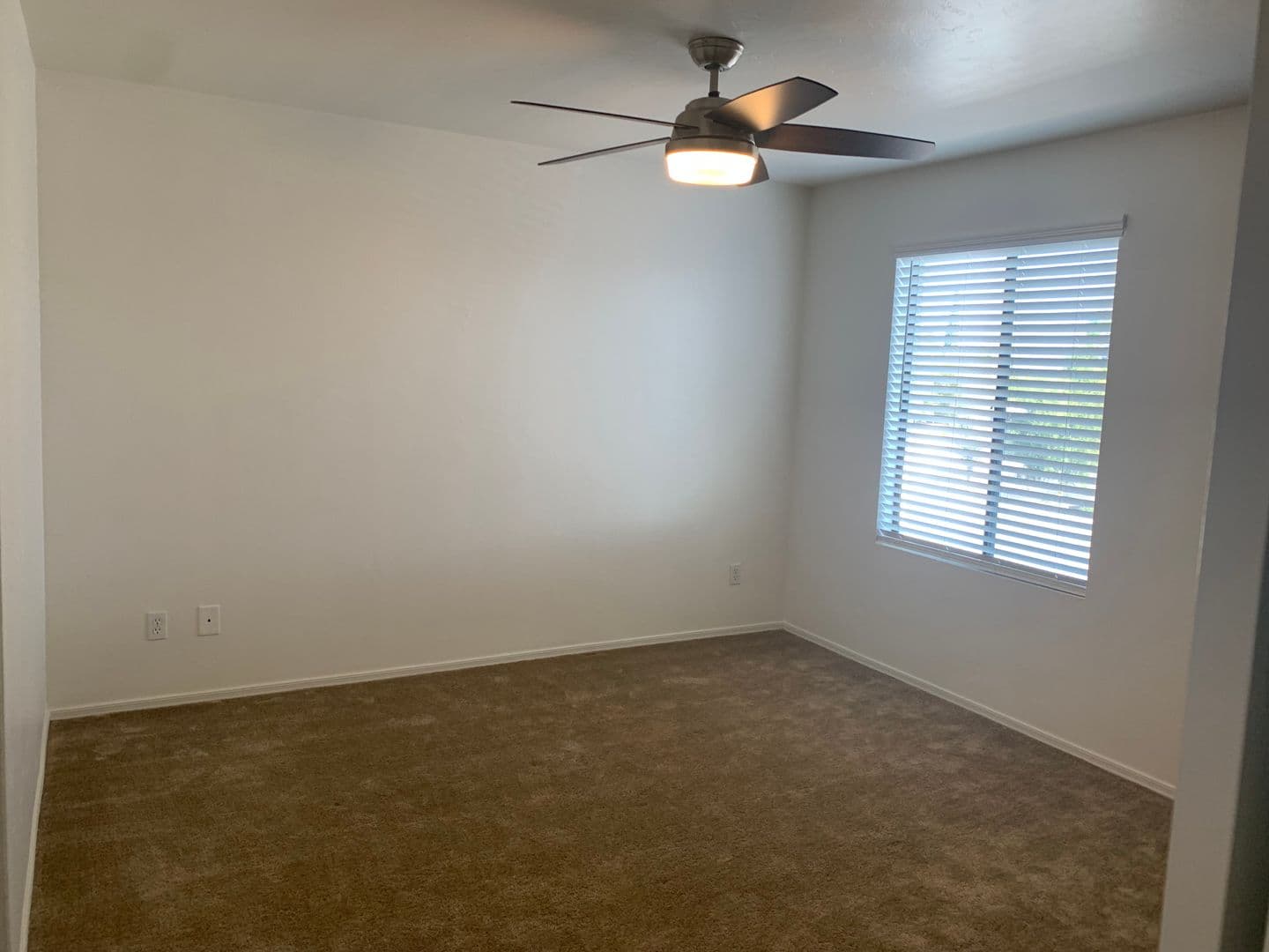 Tucson Apartment: 9111 E Broadway