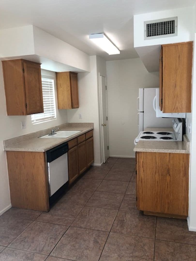 Tucson Apartment: 328-338 E Limberlost Dr