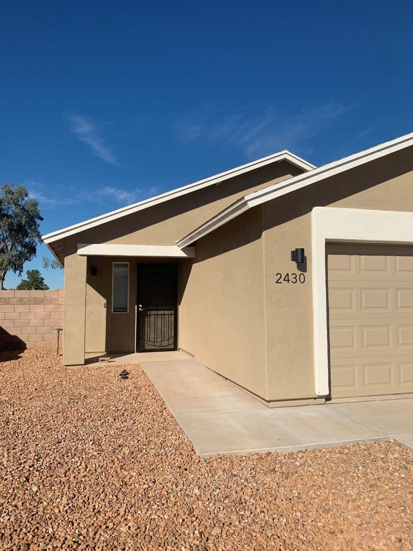 Tucson Apartment: 8315 E Golf Links