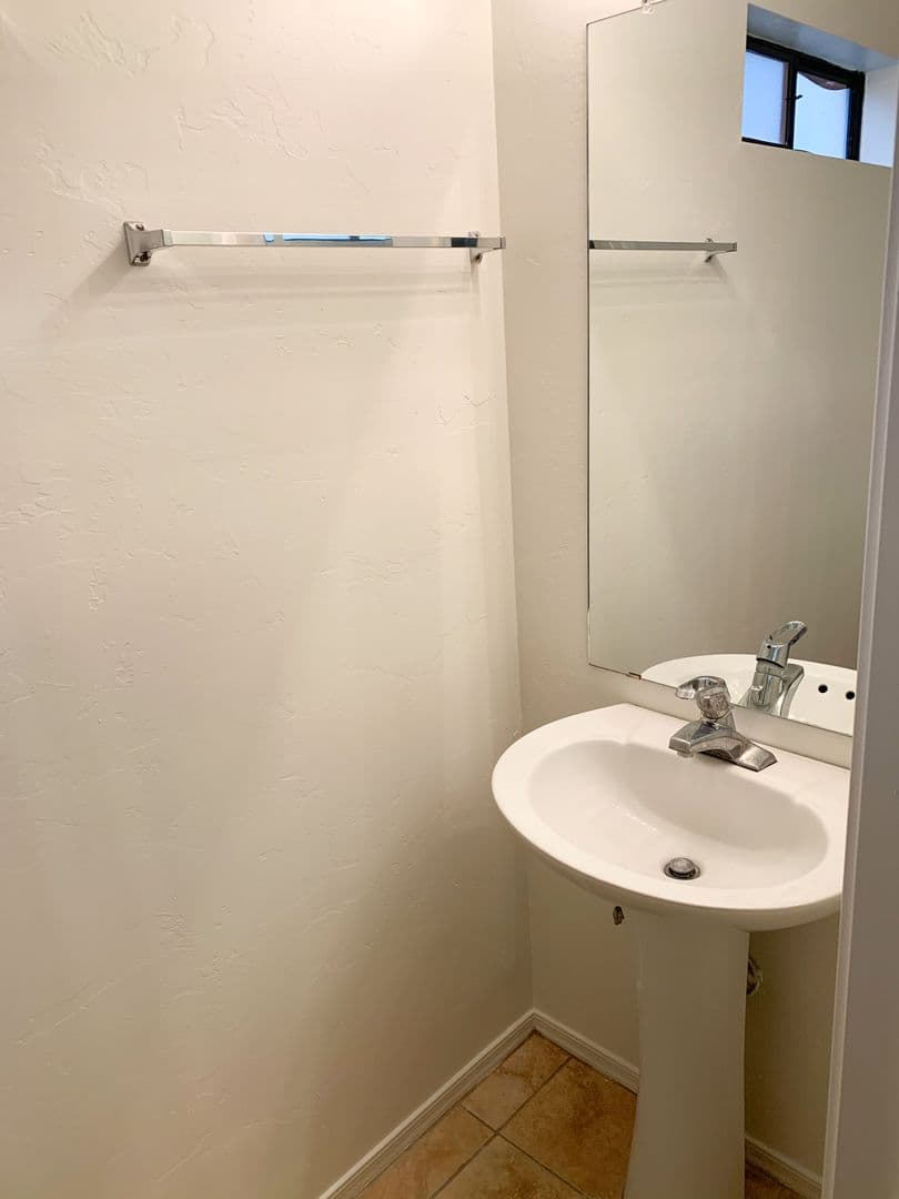 Tucson Apartment: 9111 E Broadway