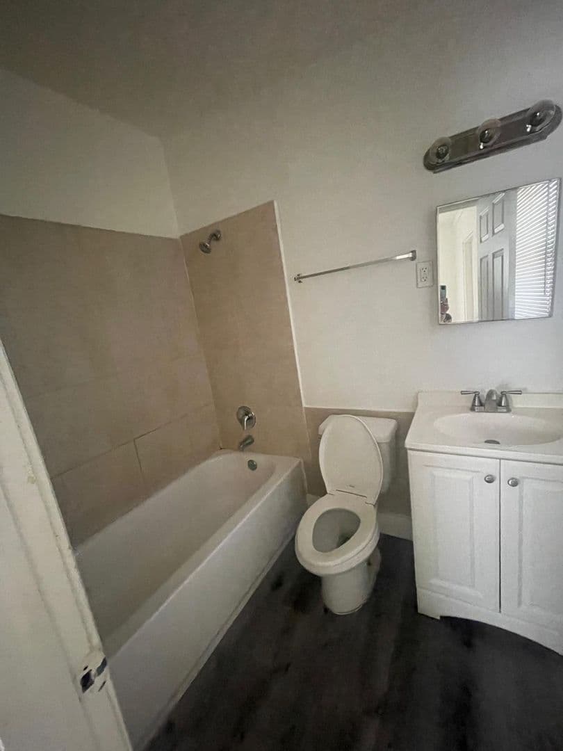Boynton Beach Apartment: 320 NE 13th Ave