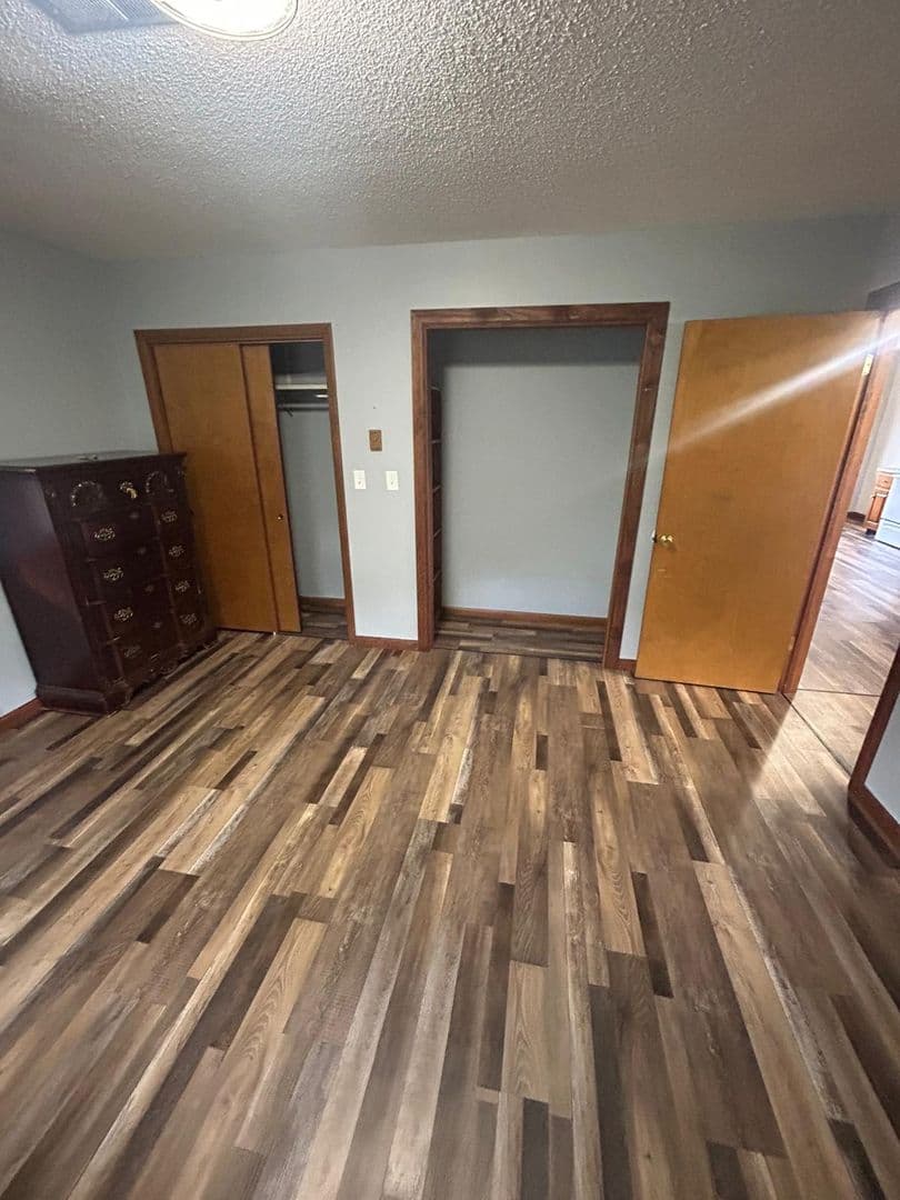 Chenoa House: 31453 Burt Ct.