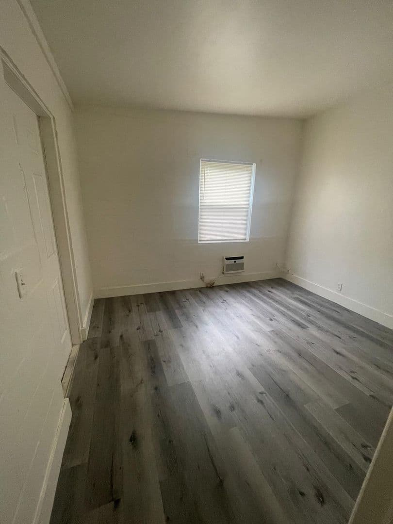 Boynton Beach Apartment: 320 NE 13th Ave
