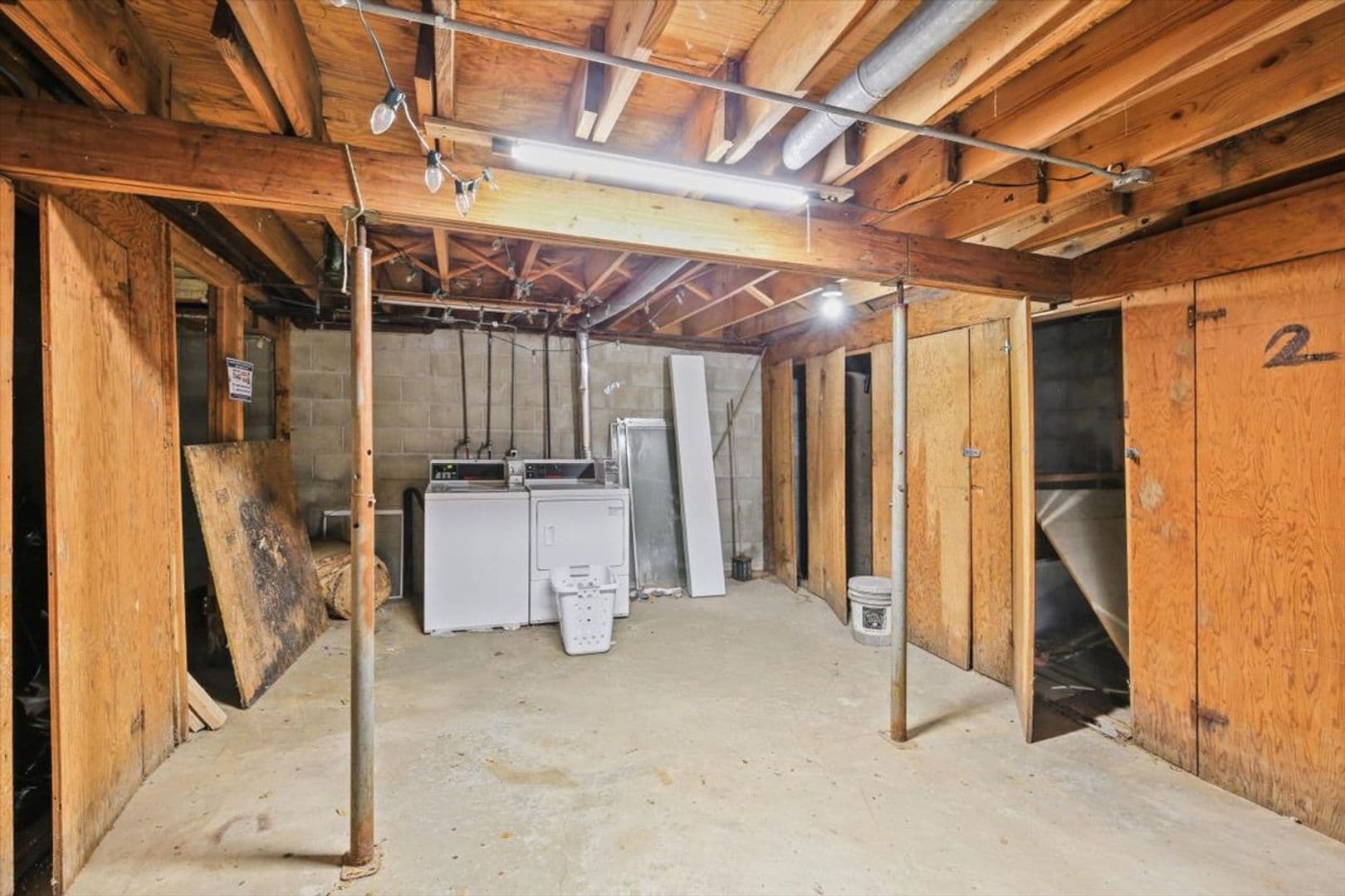Normal Apartment: 1208 Major