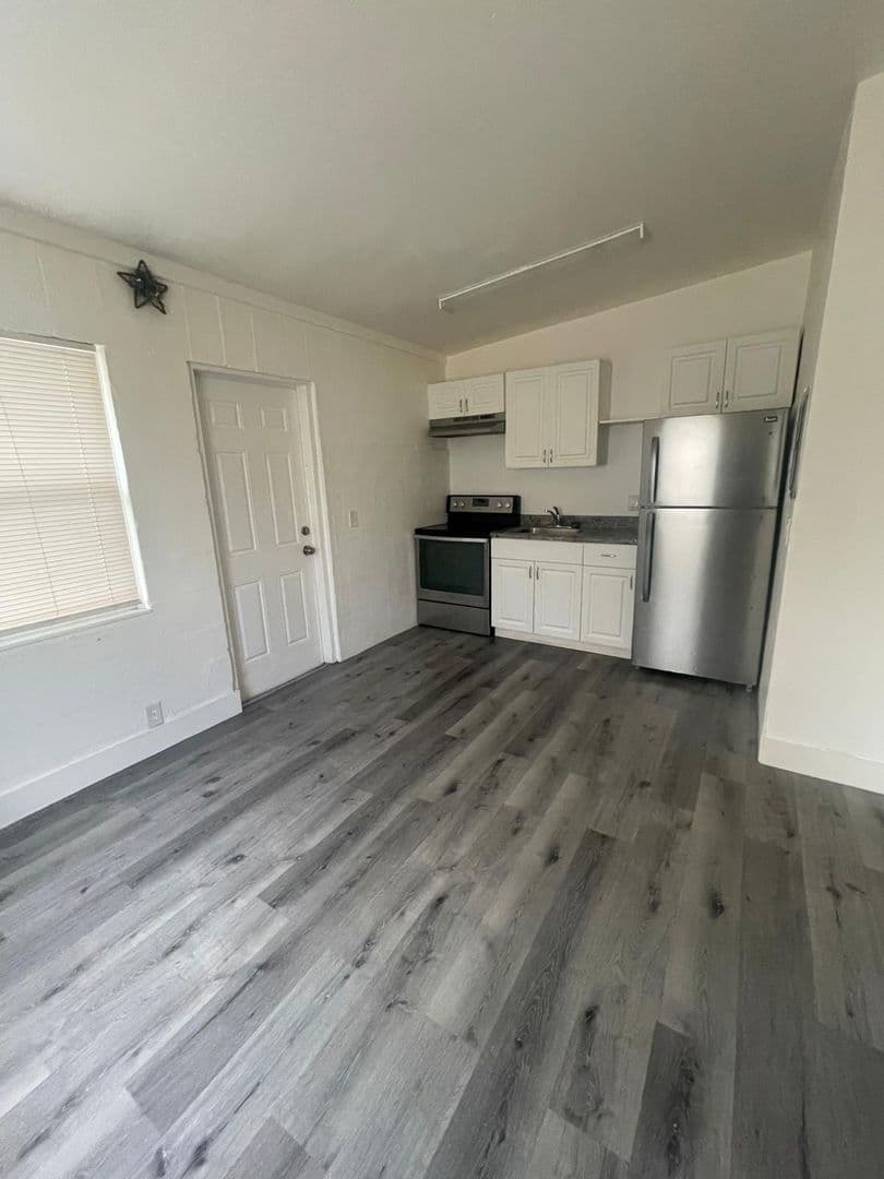 Boynton Beach Apartment: 320 NE 13th Ave