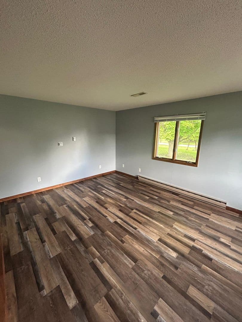 Chenoa House: 31453 Burt Ct.