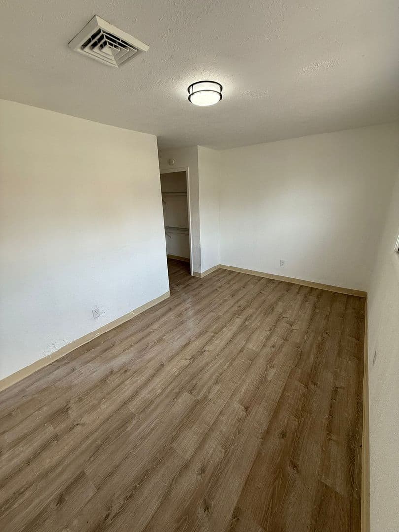 Bloomington Apartment: 1903 Peach Street