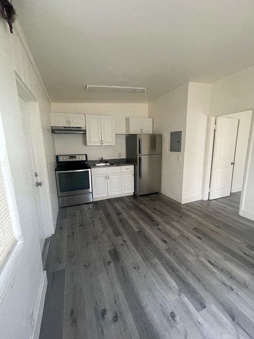 Boynton Beach Apartment: 320 NE 13th Ave