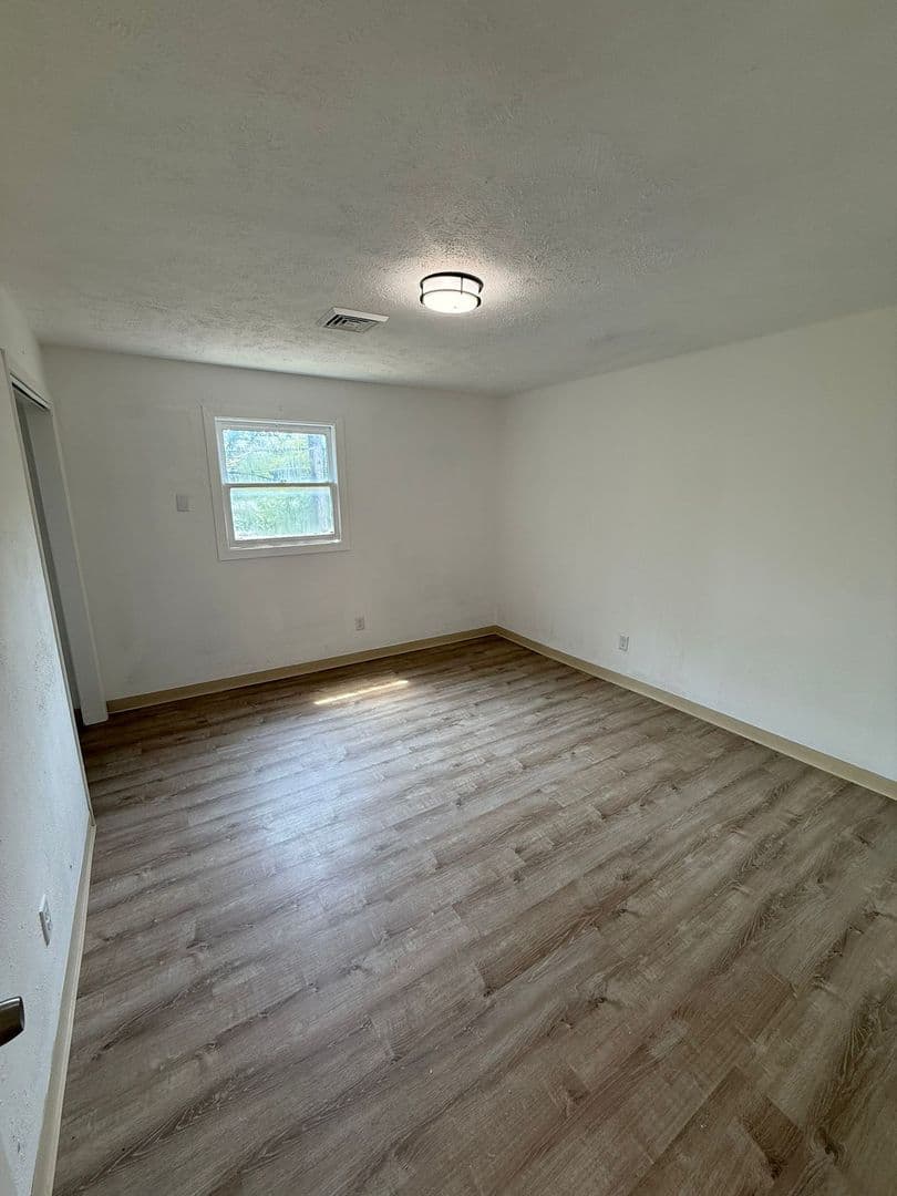 Bloomington Apartment: 1903 Peach Street