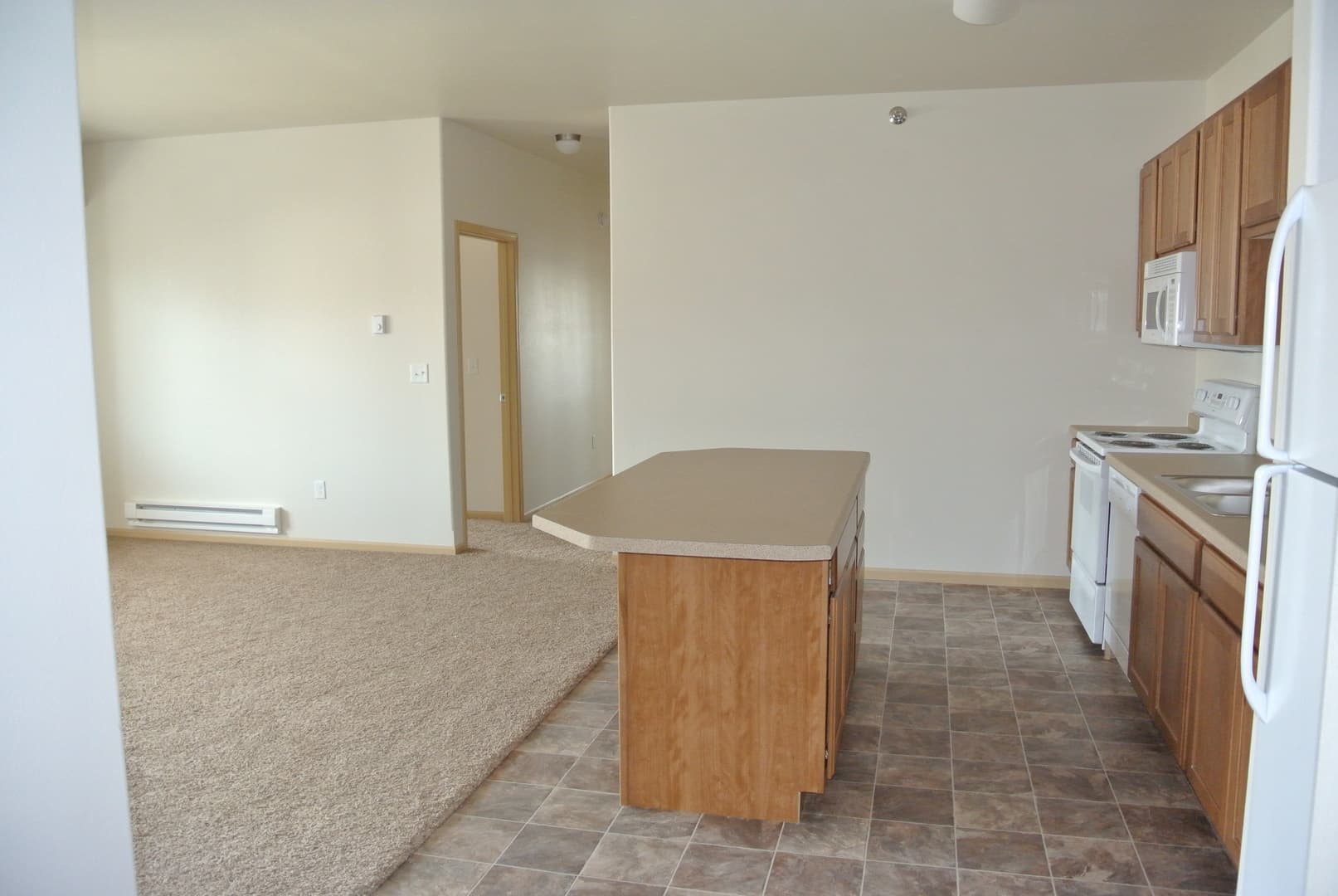 Fargo Apartment: 1900 Dakota Dr.