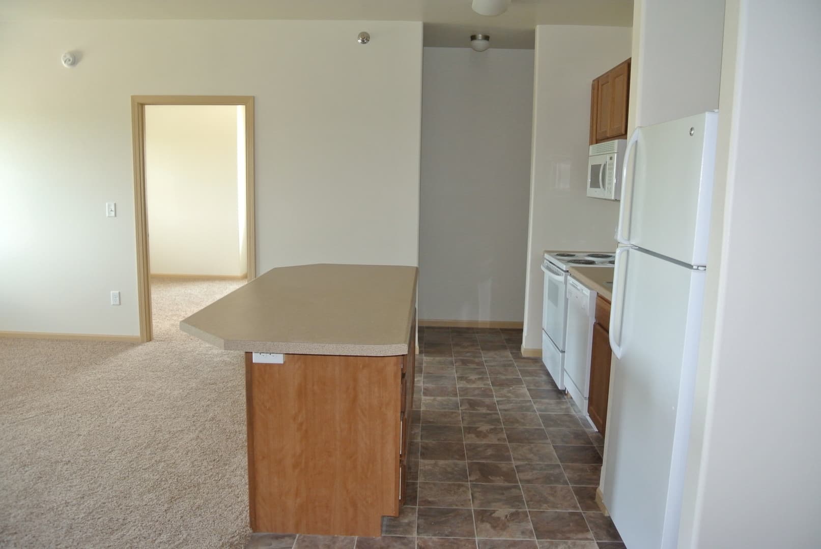Fargo Apartment: 1900 Dakota Dr.