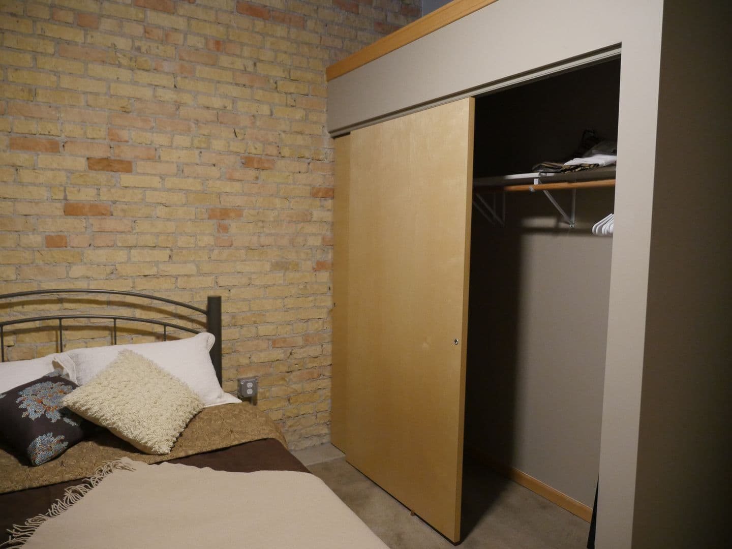 Fargo Apartment: 1026 Northern Pacific Avenue