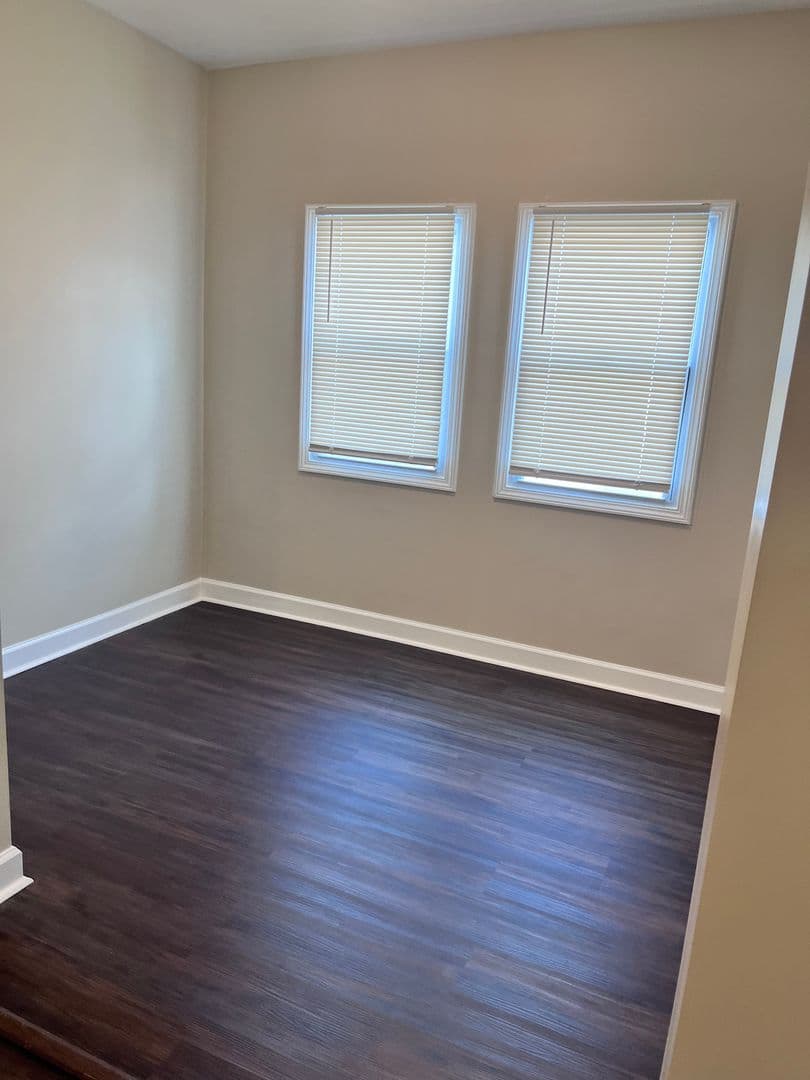 Chicago Apartment: 5026-32 W. Madison St