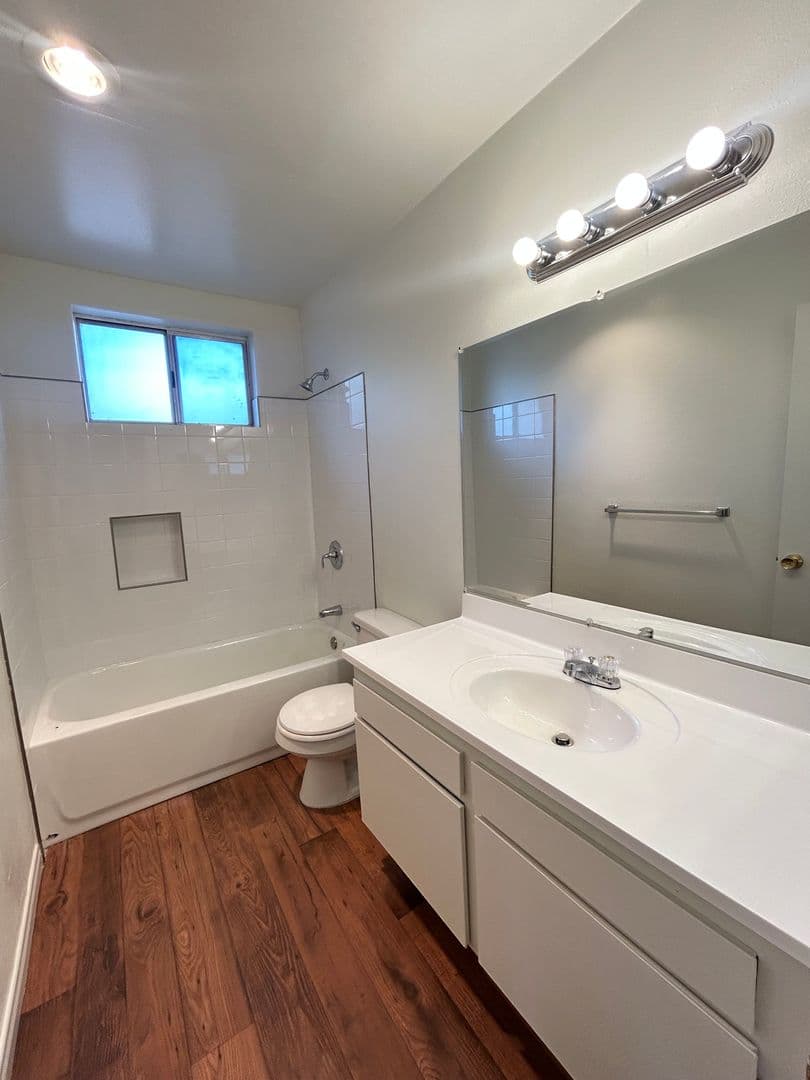 La Mesa Apartment: 7482 Mohawk Street