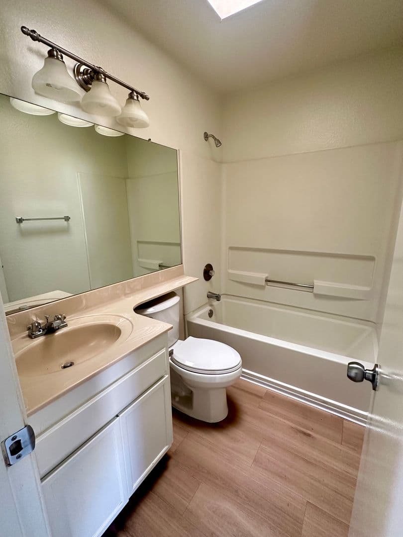 San Diego Apartment: 3175 Cauby St.