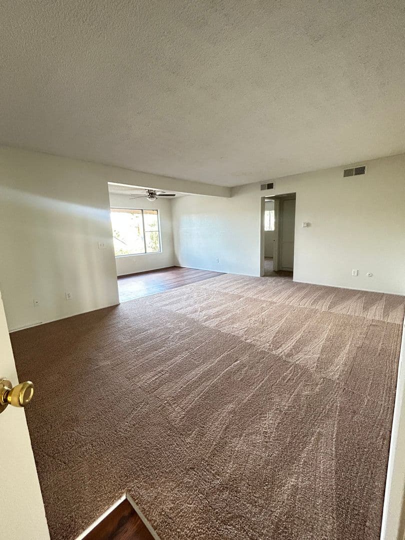 La Mesa Apartment: 7482 Mohawk Street
