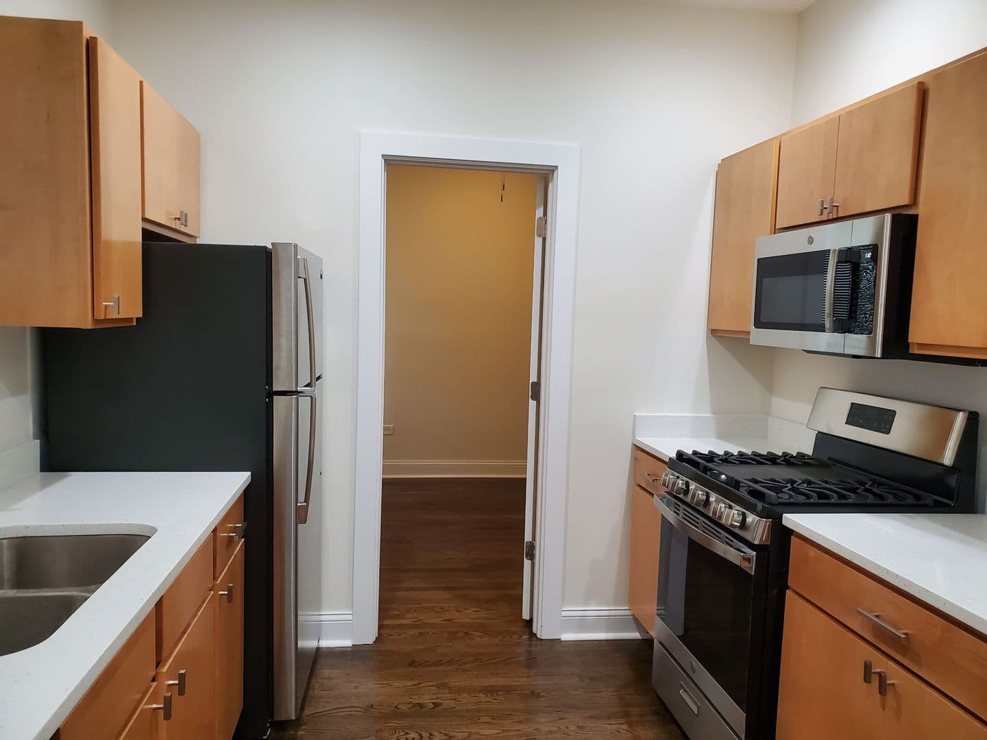 Chicago Apartment: 5027 W. Washington