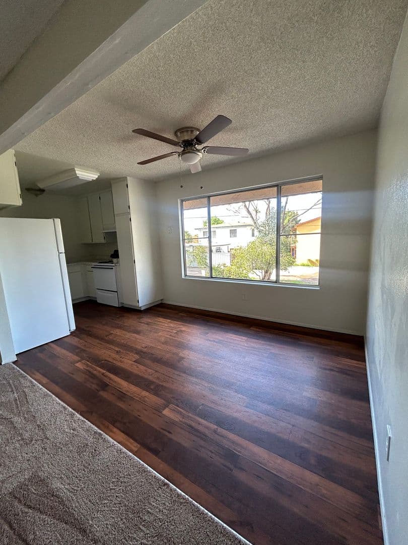 La Mesa Apartment: 7482 Mohawk Street