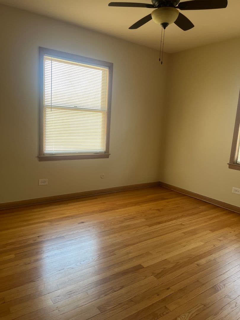Highland Park Apartment: 366 Park Ave