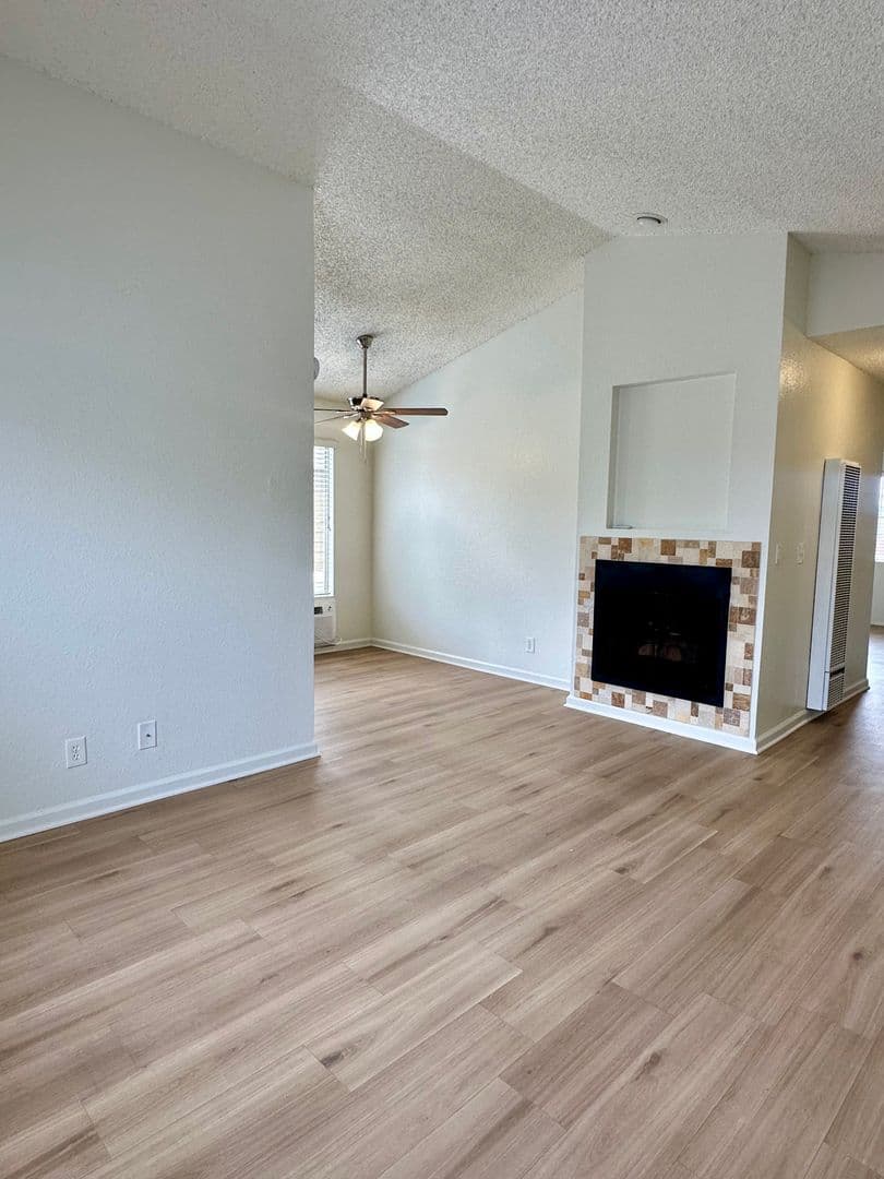 San Diego Apartment: 3175 Cauby St.
