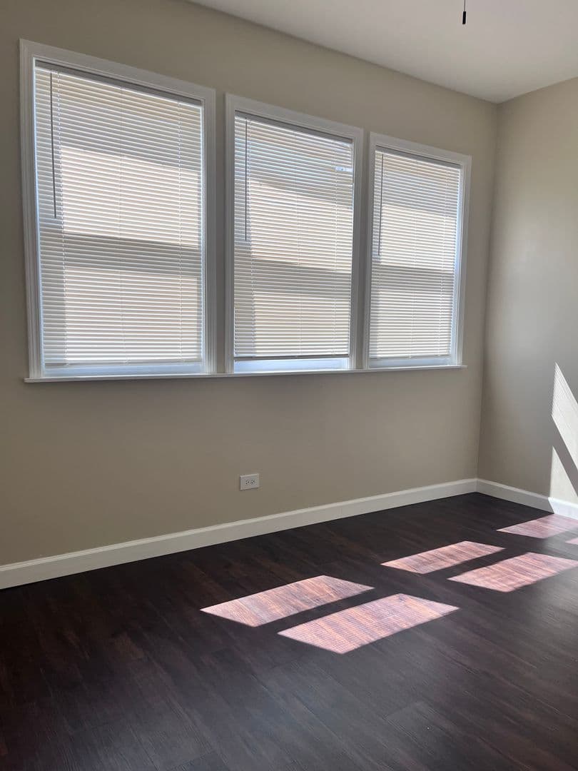 Chicago Apartment: 5026-32 W. Madison St