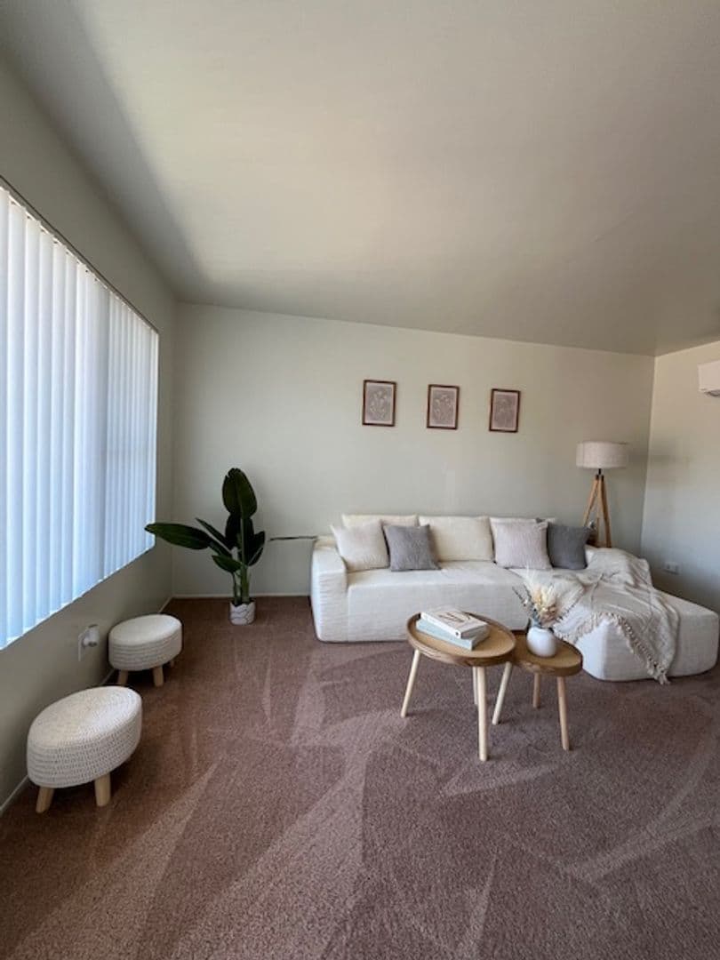 La Mesa Apartment: 7482 Mohawk Street