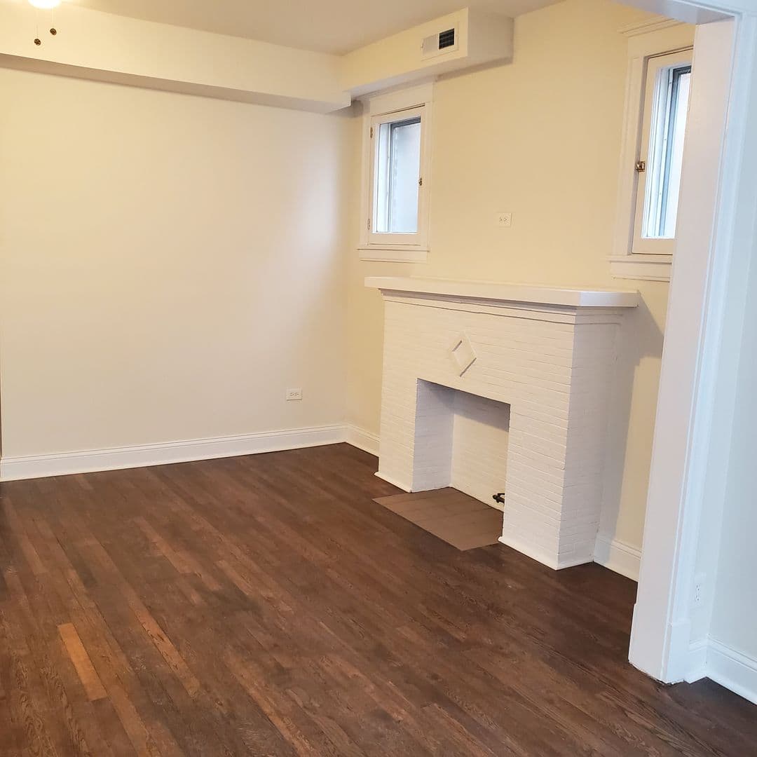 Chicago Apartment: 1007 N. Lavergne Ave