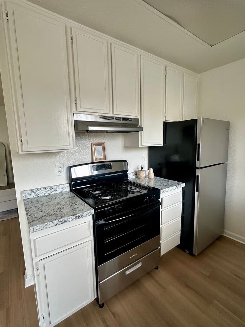 San Diego Apartment: 3175 Cauby St.