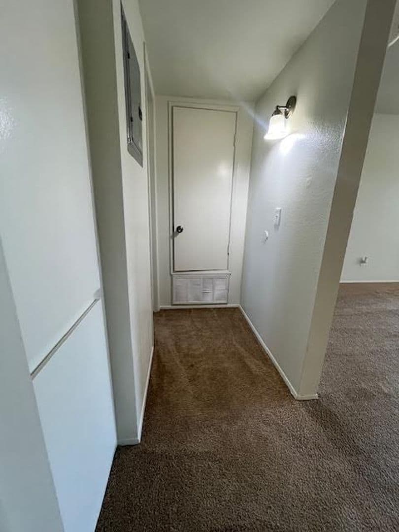 La Mesa Apartment: 7482 Mohawk Street
