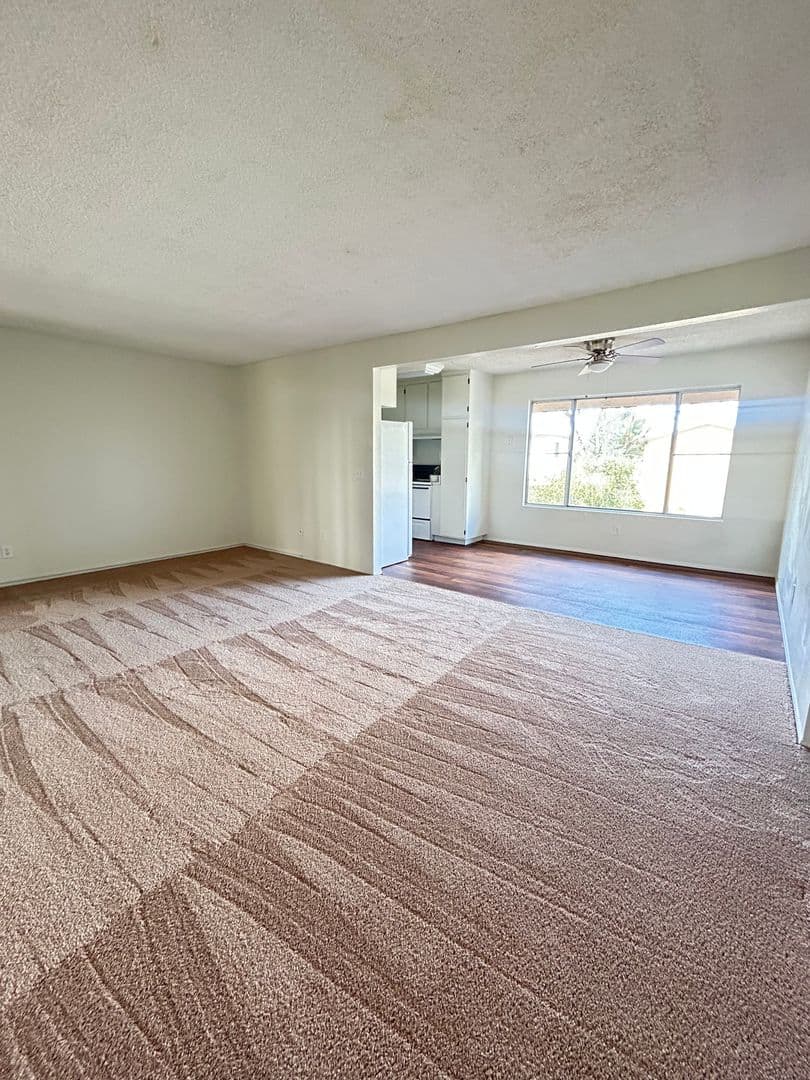 La Mesa Apartment: 7482 Mohawk Street