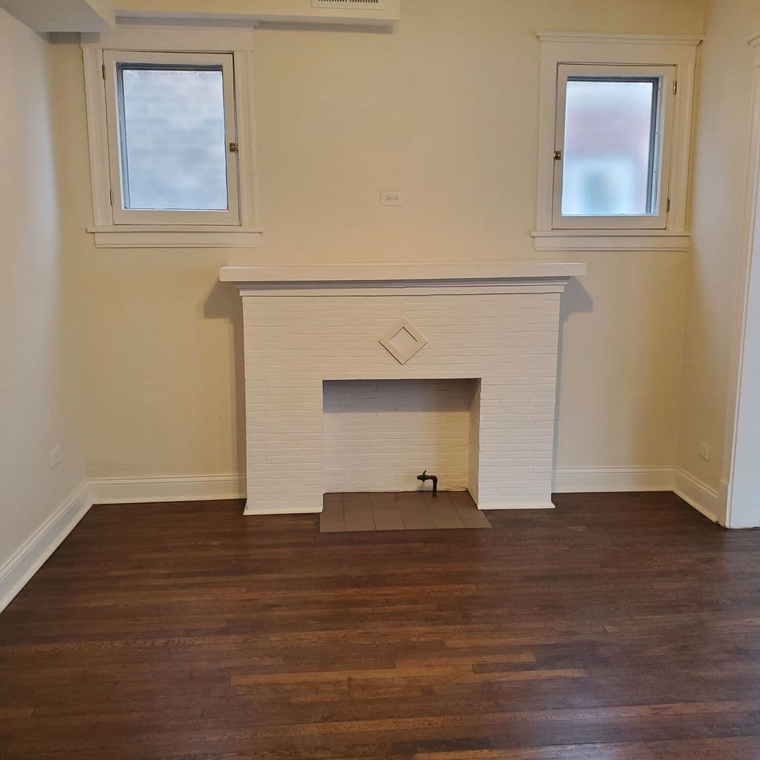 Chicago Apartment: 1007 N. Lavergne Ave