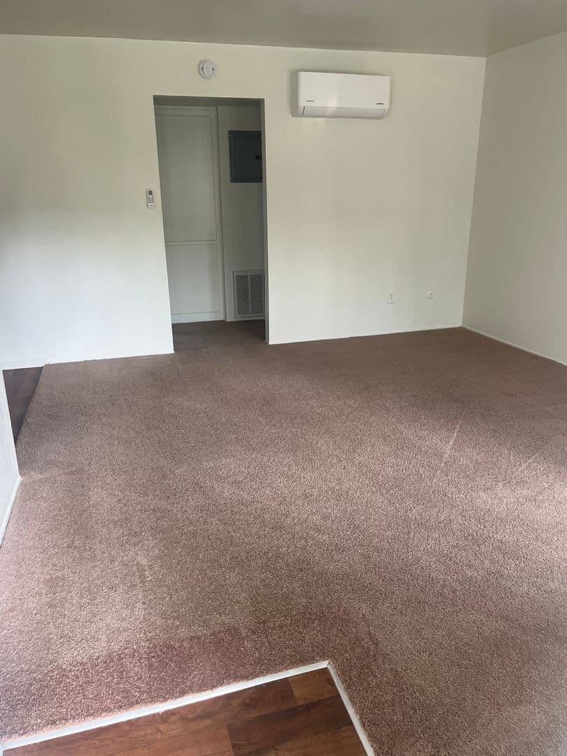 La Mesa Apartment: 7482 Mohawk Street
