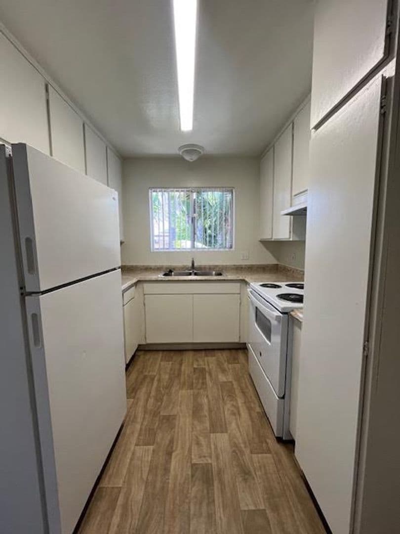 La Mesa Apartment: 7482 Mohawk Street