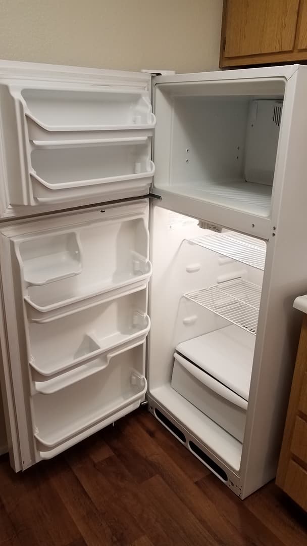 Fallbrook Apartment: 744 W Fallbrook St