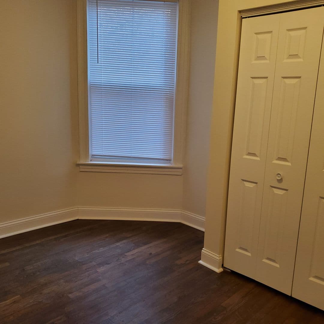 Chicago Apartment: 1007 N. Lavergne Ave