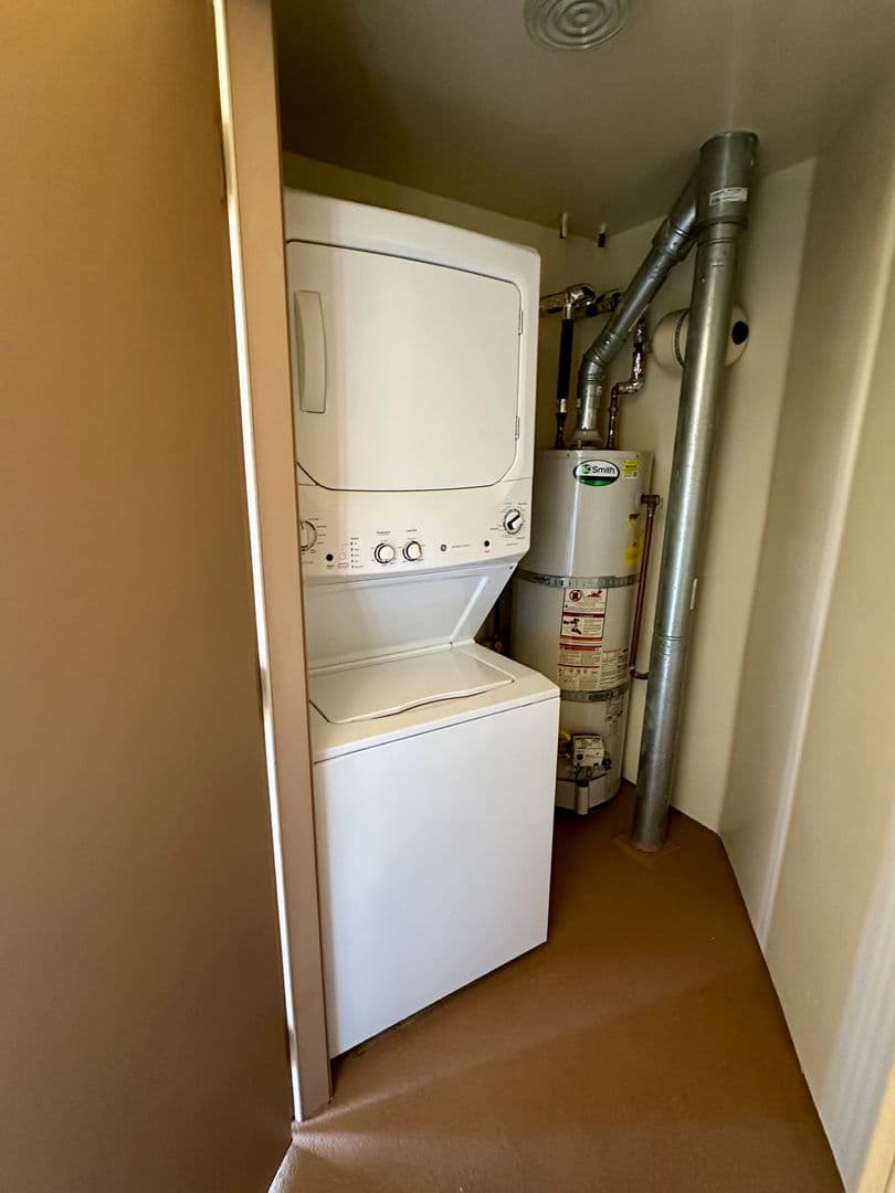San Diego Apartment: 3175 Cauby St
