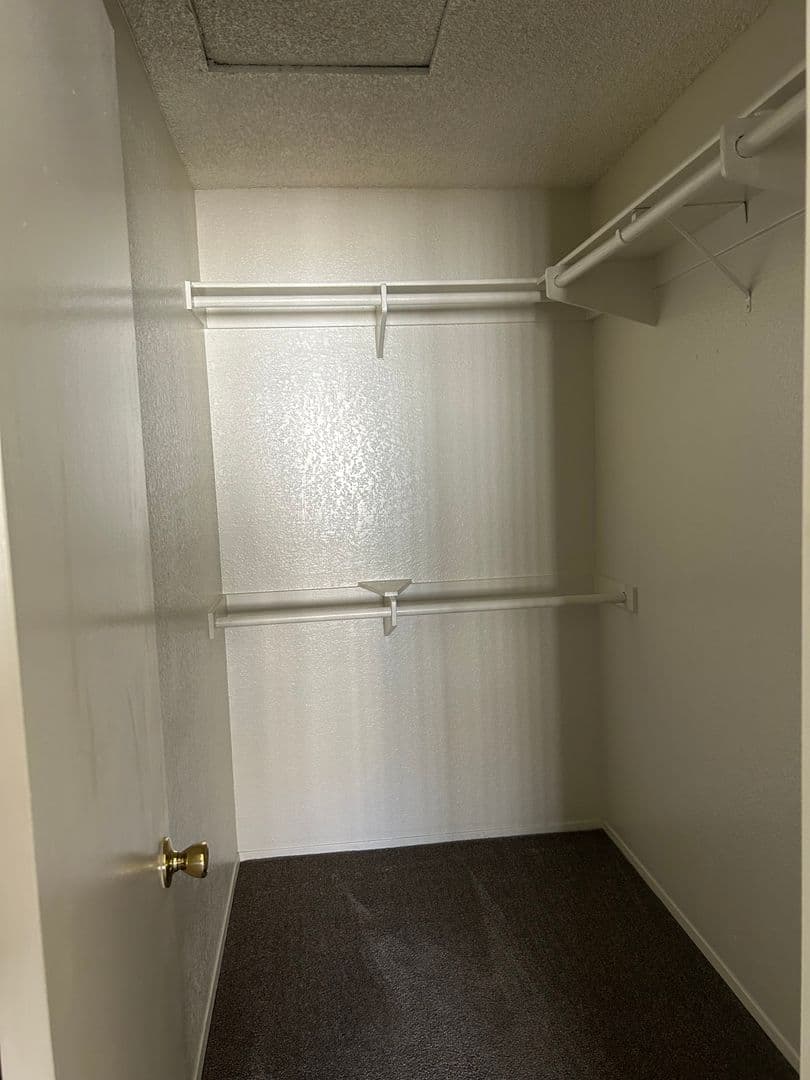 Fallbrook Apartment: 744 W Fallbrook St