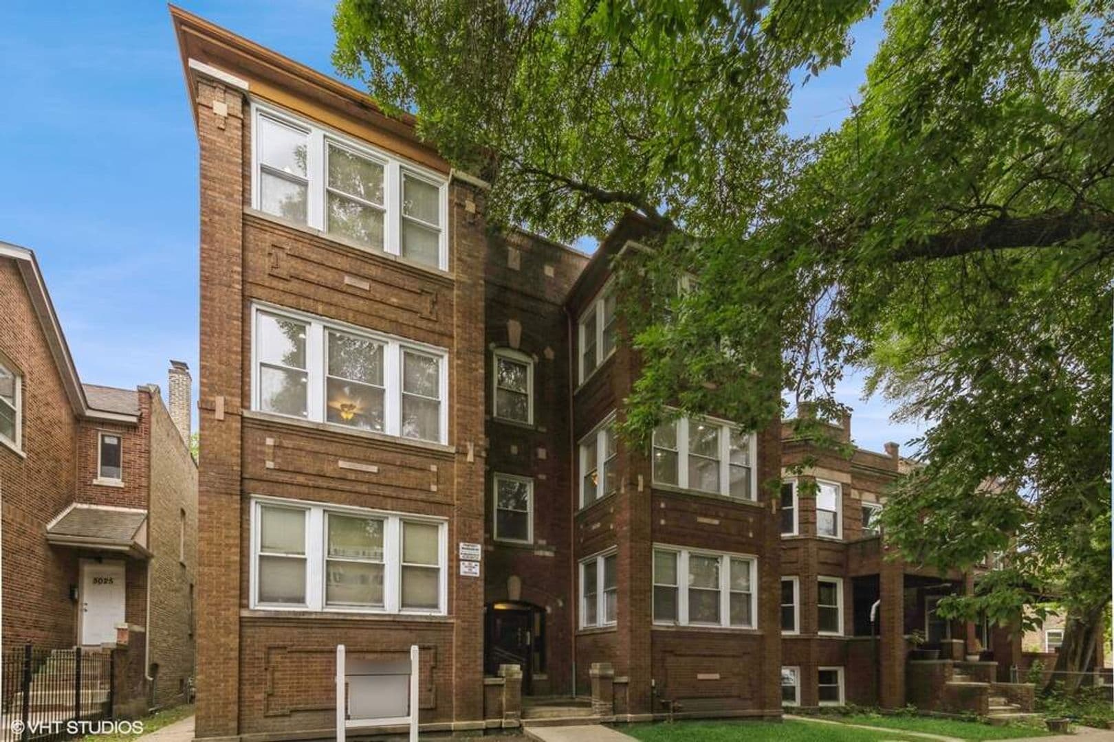 Chicago Apartment: 5027 W. Washington